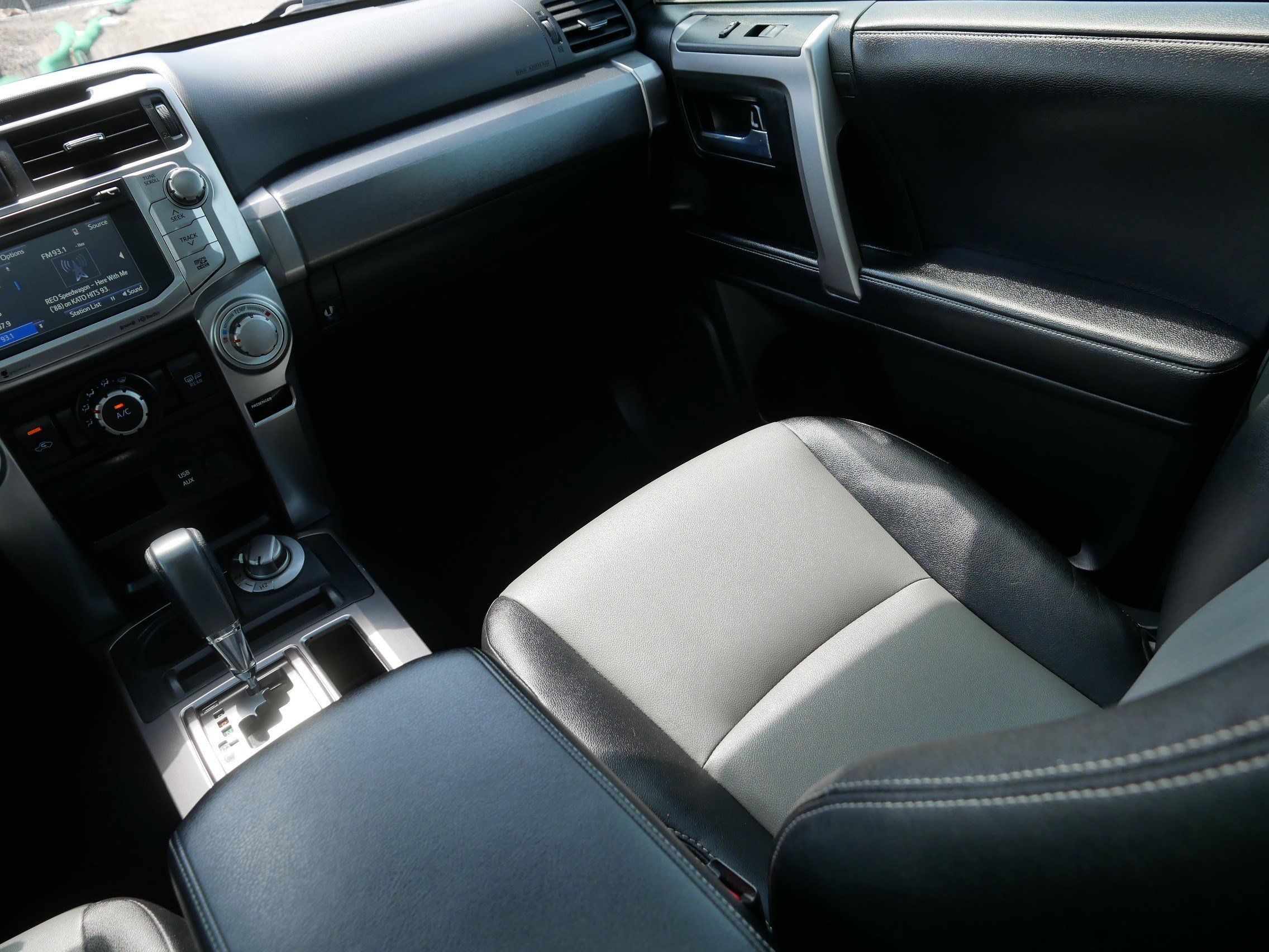 Used 2018 Toyota 4Runner SR5 Premium AWD/4WD image 11