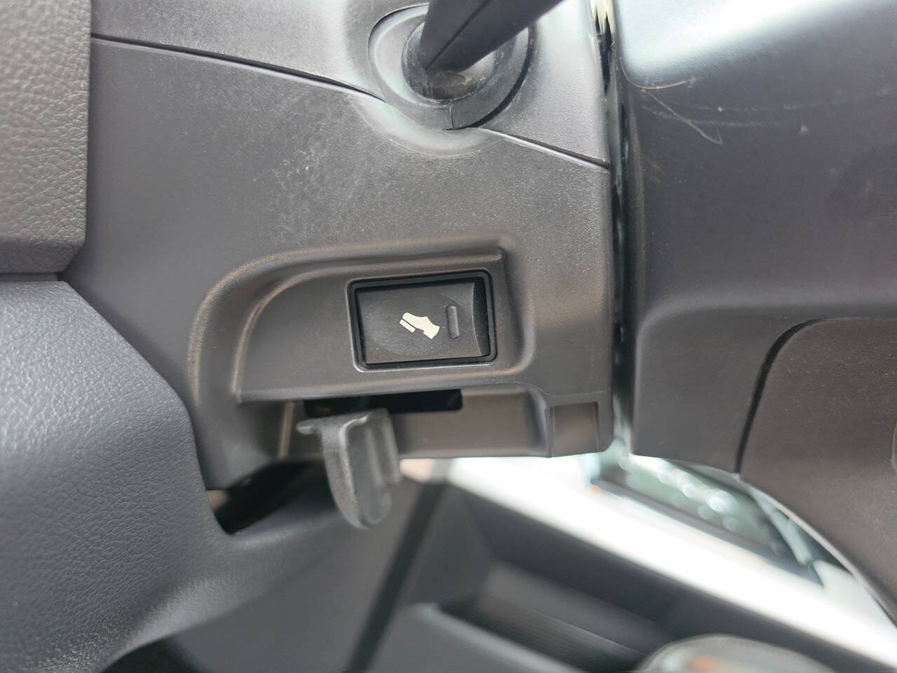 Used 2010 Dodge Ram 1500 Truck Laramie AWD/4WD image 29