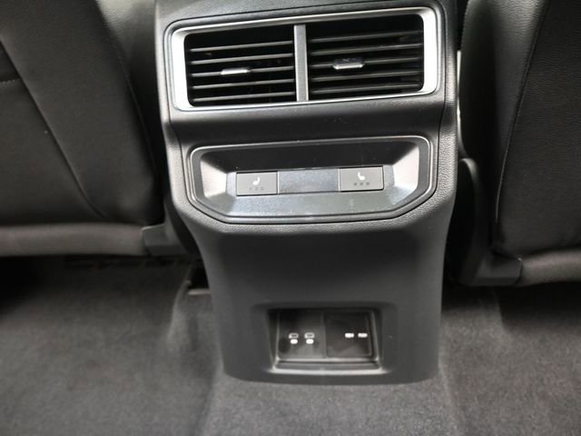 New 2026 Volkswagen Atlas Cross Sport SEL Premium R-Line image 27