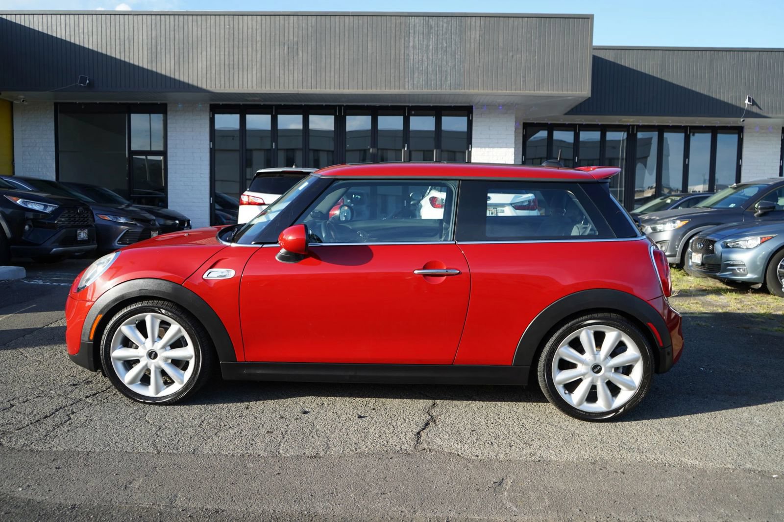 Used 2014 MINI Cooper S FWD image 2