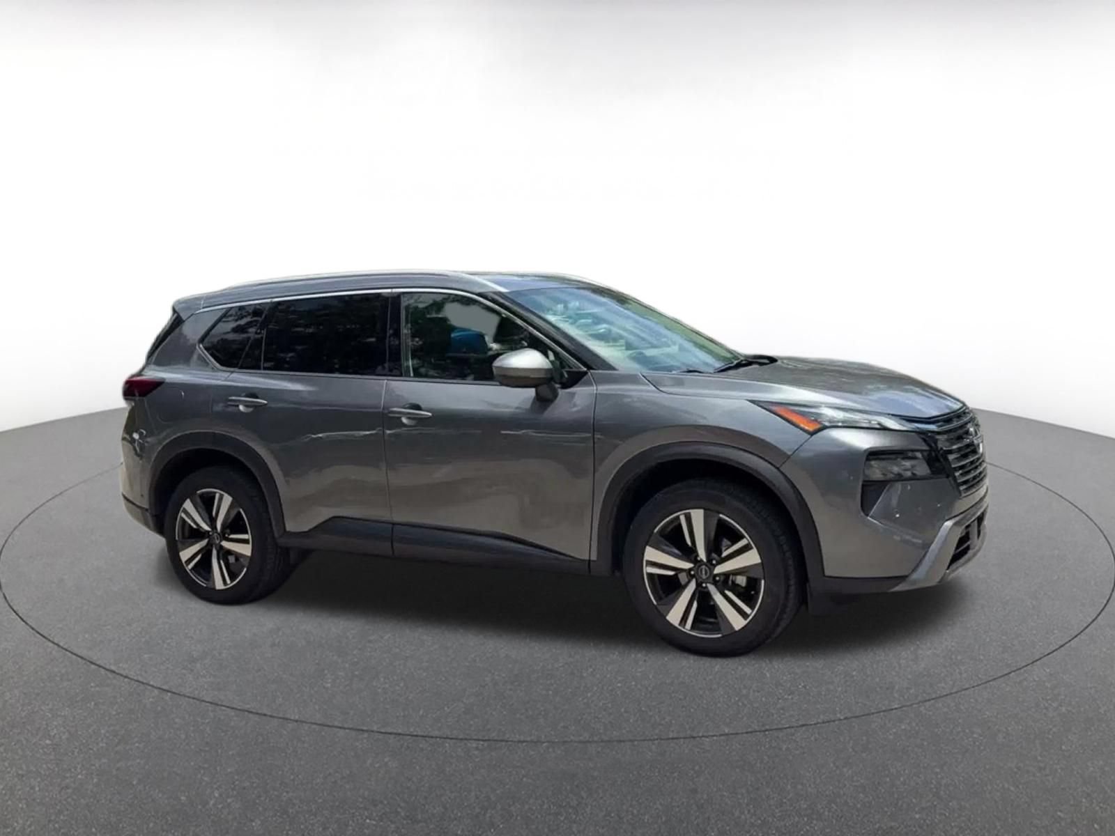 Used 2026 Nissan Rogue SL FWD video 2