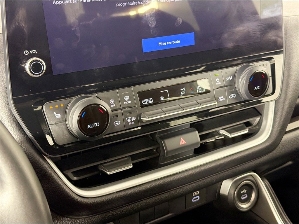 Used 2024 Toyota Grand Highlander XLE image 15