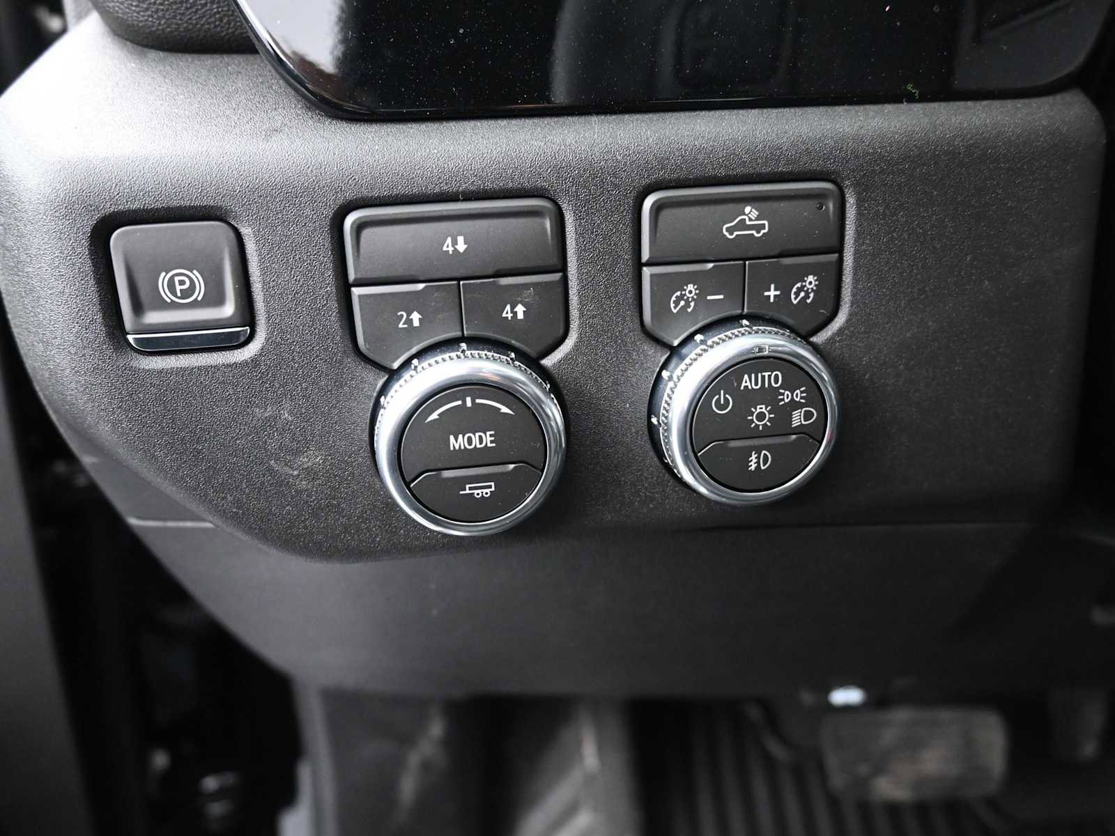 New 2026 GMC Sierra 2500 SLE w/ SLE Value Package; image 11