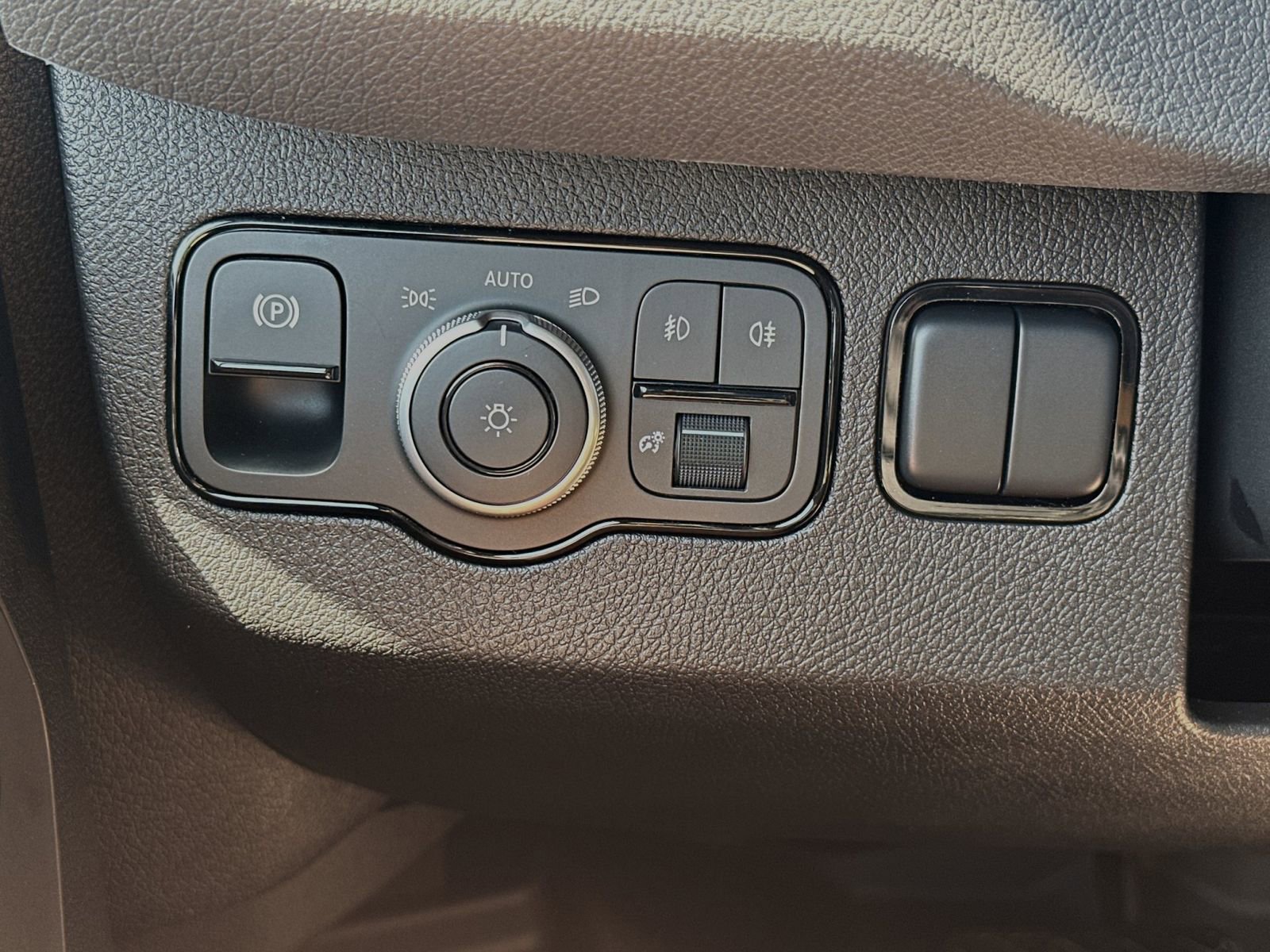 New 2024 Mercedes-Benz eSprinter 170 Cargo image 30