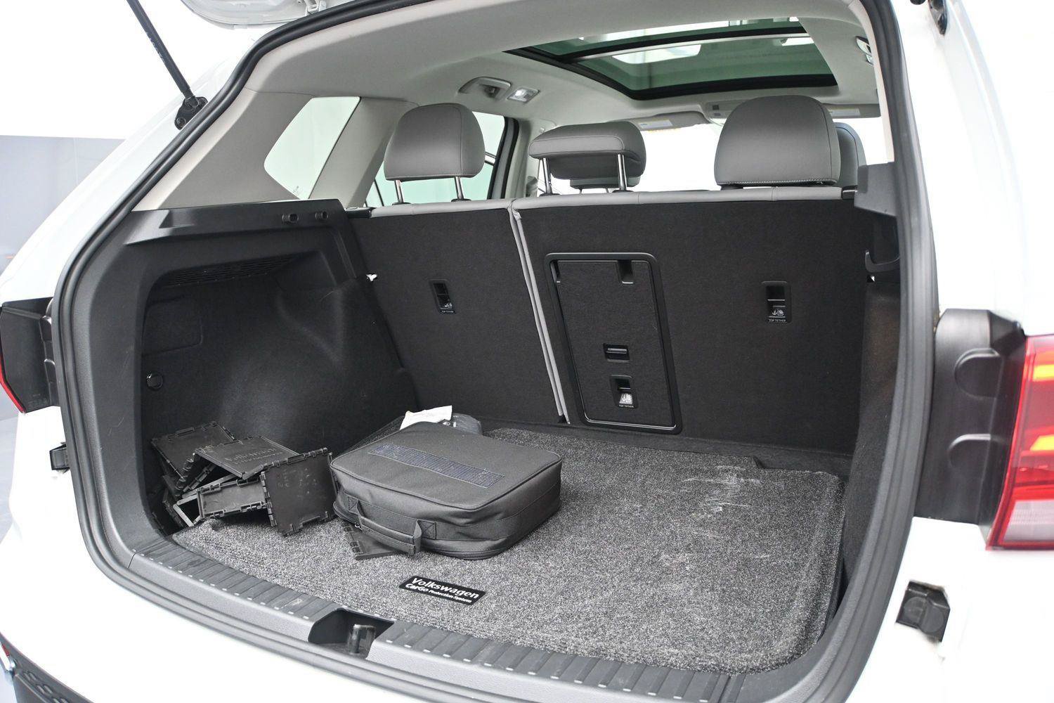 Certified 2022 Volkswagen Taos SE w/ Panoramic Sunroof Package FWD image 11