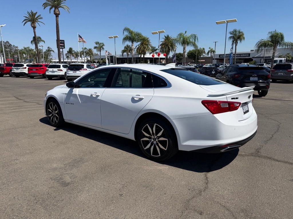 Used 2025 Chevrolet Malibu RS FWD image 4