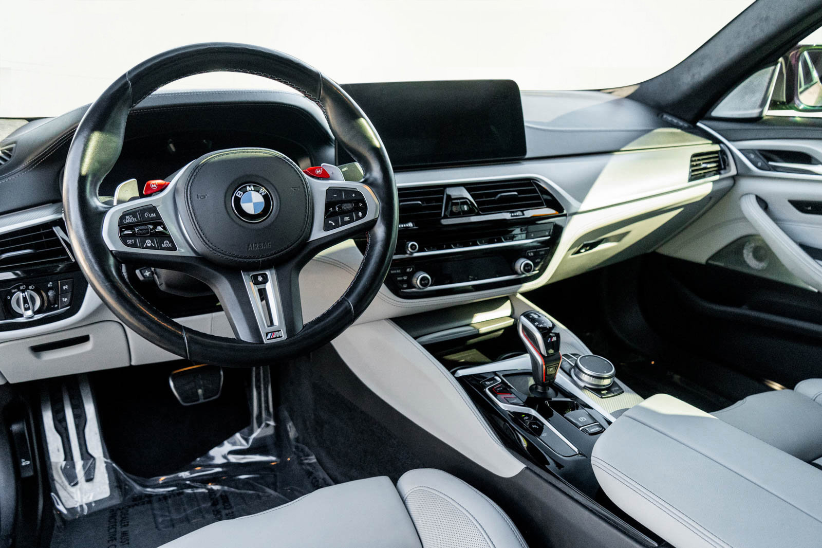 Used 2021 BMW M5 w/ Executive Package image 2