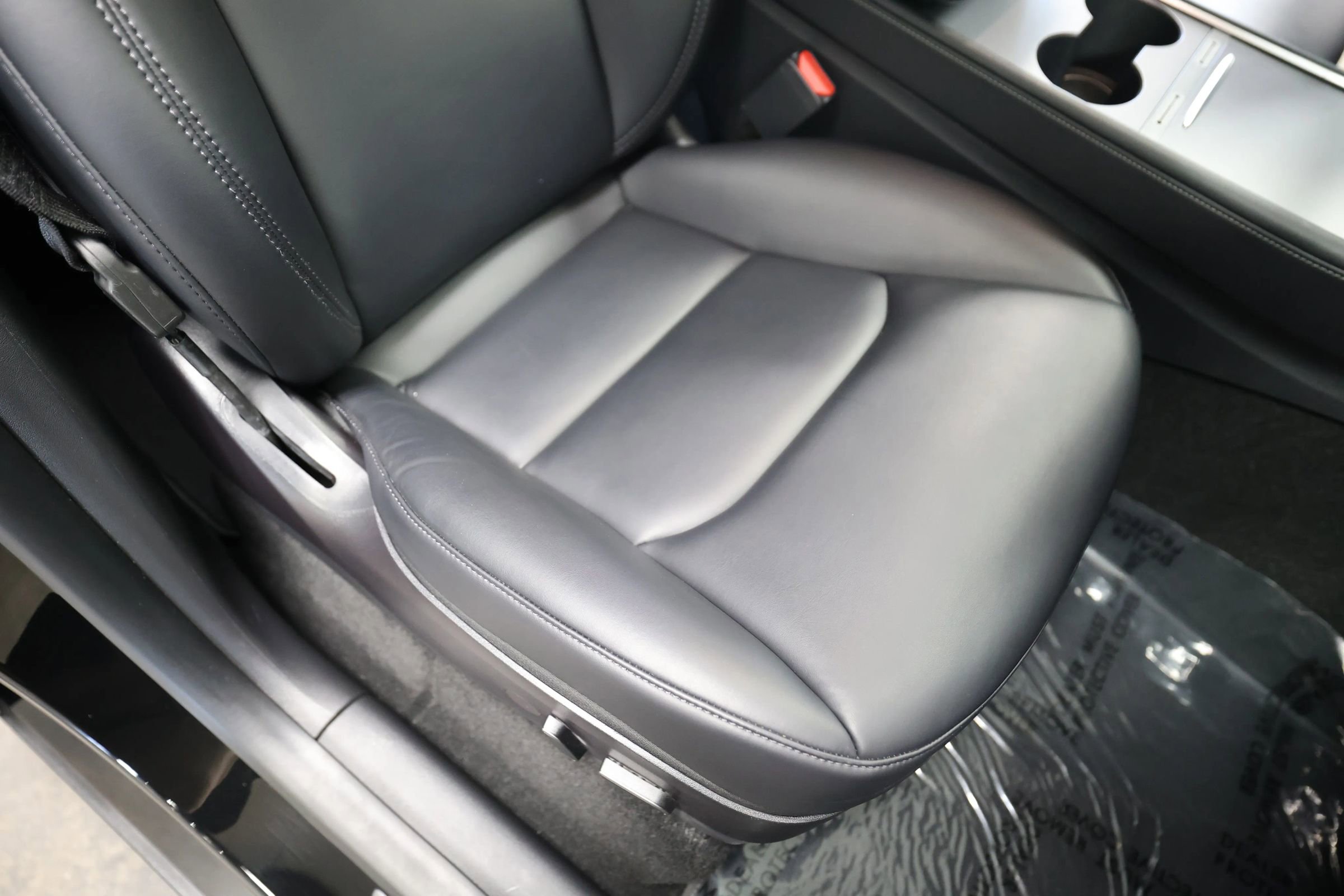 Used 2021 Tesla Model Y Long Range image 40