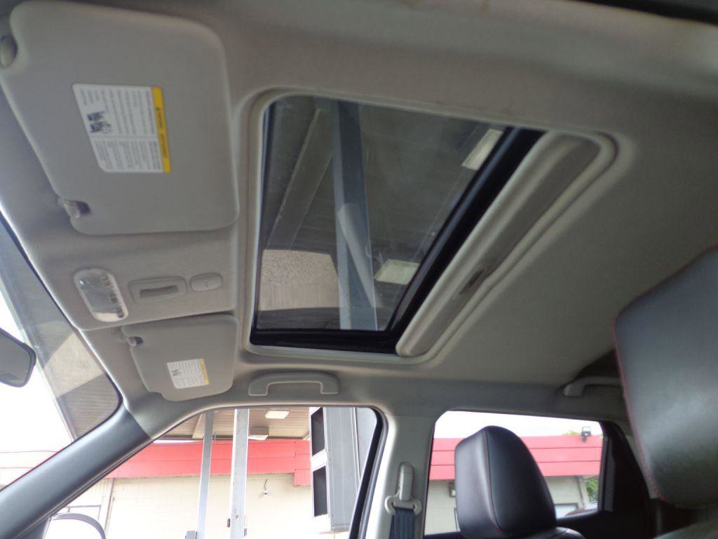 Used 2013 Nissan Juke SL image 20