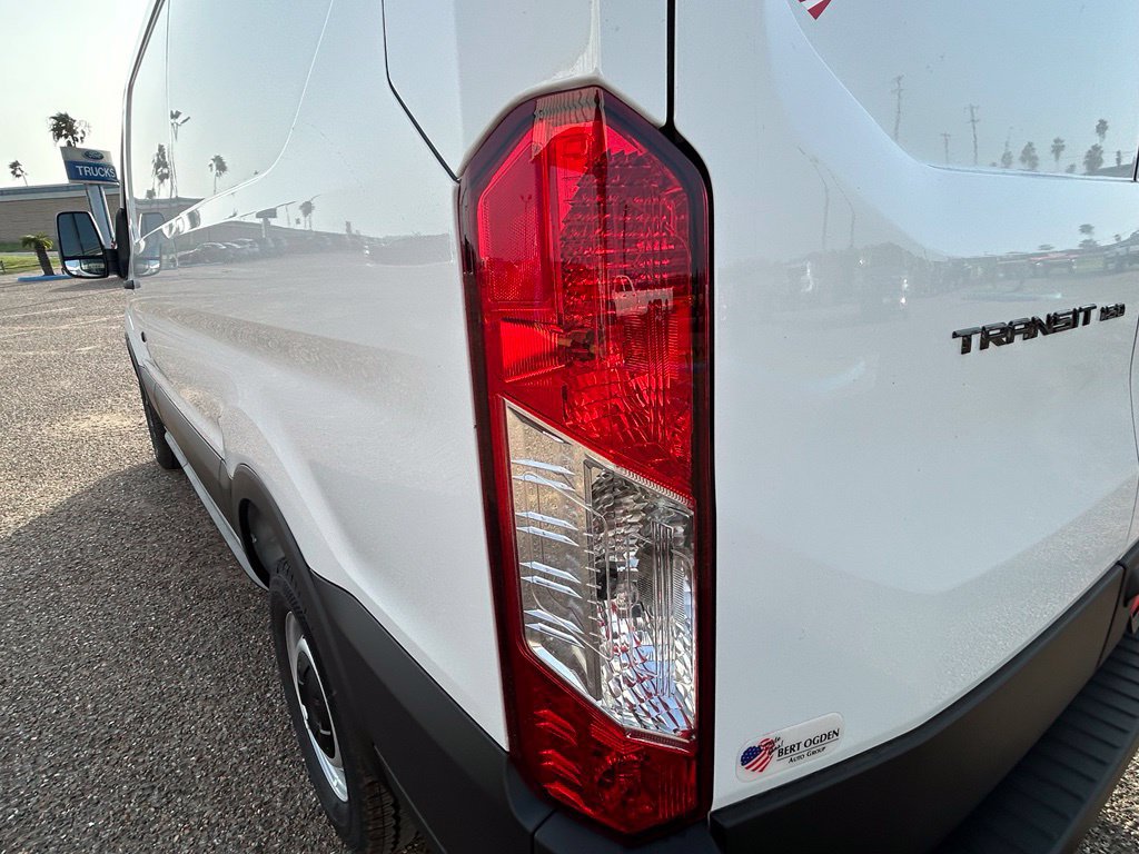 New 2026 Ford Transit 150 Low Roof RWD image 8