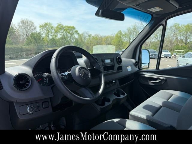 Used 2026 Mercedes-Benz Sprinter 2500 image 12