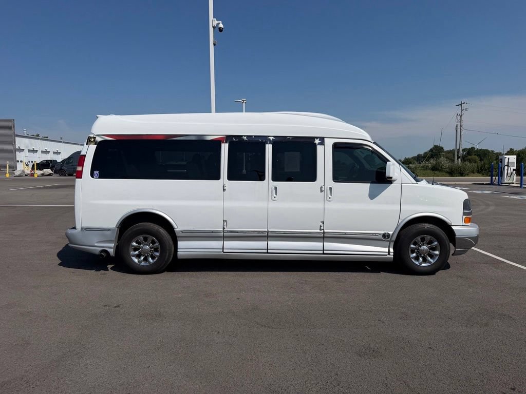 Used 2011 Chevrolet Express 3500 LT w/ LT Preferred Equipment Group RWD image 5