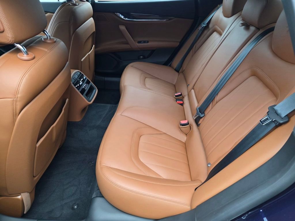 Used 2021 Maserati Quattroporte S Q4 AWD/4WD image 15