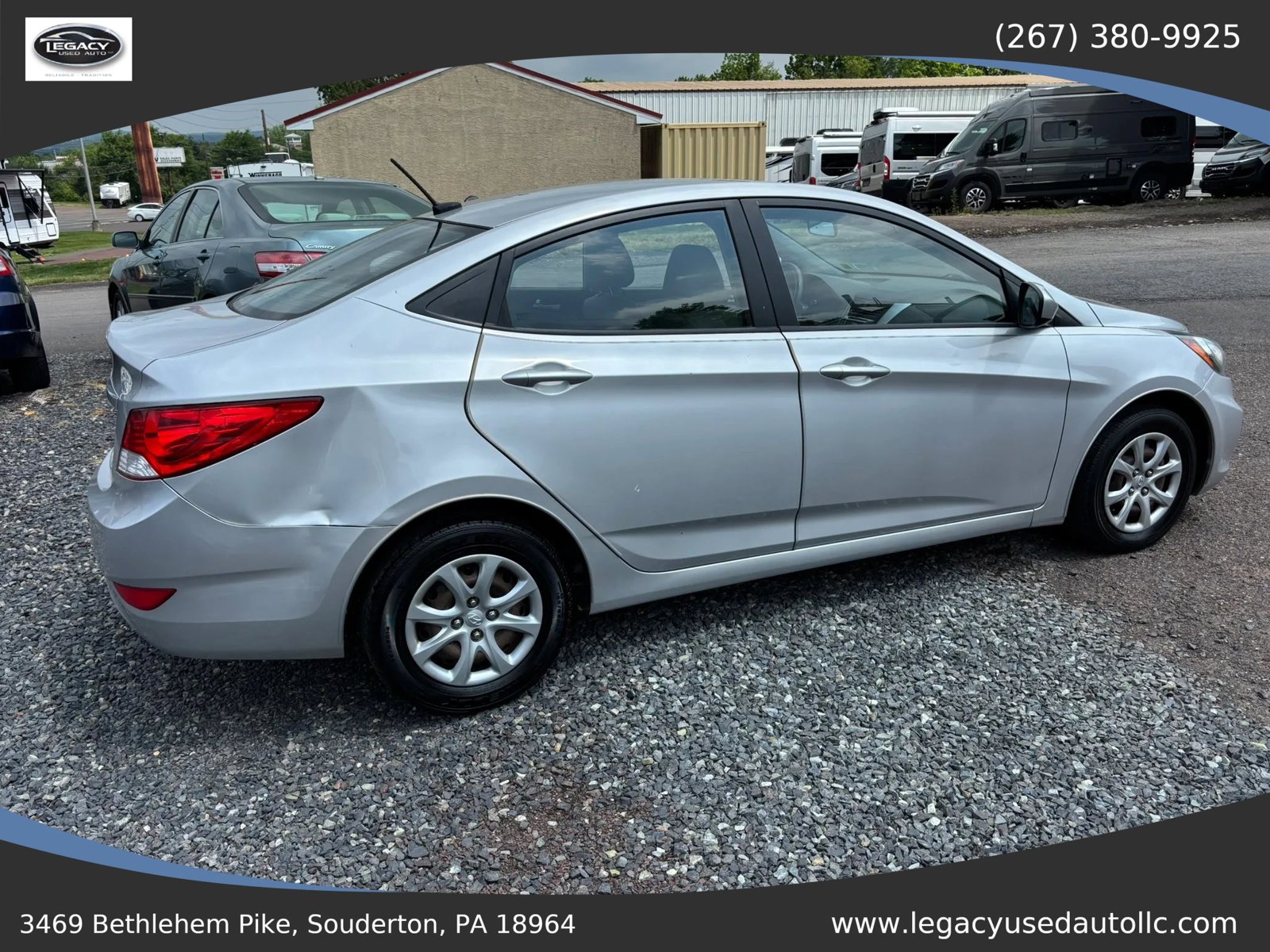 Used 2012 Hyundai Accent GLS FWD image 9