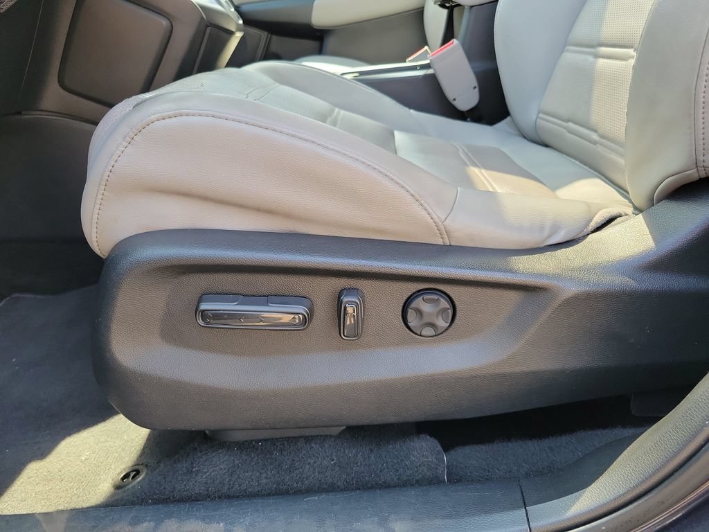 Used 2018 Honda CR-V EX-L image 7