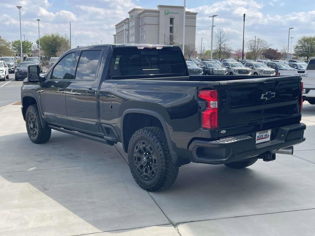 Used 2024 Chevrolet Silverado 2500 High Country w/ Midnight Edition image 7