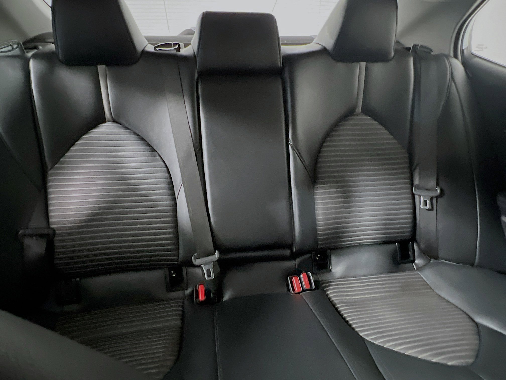 Used 2024 Toyota Camry SE image 33