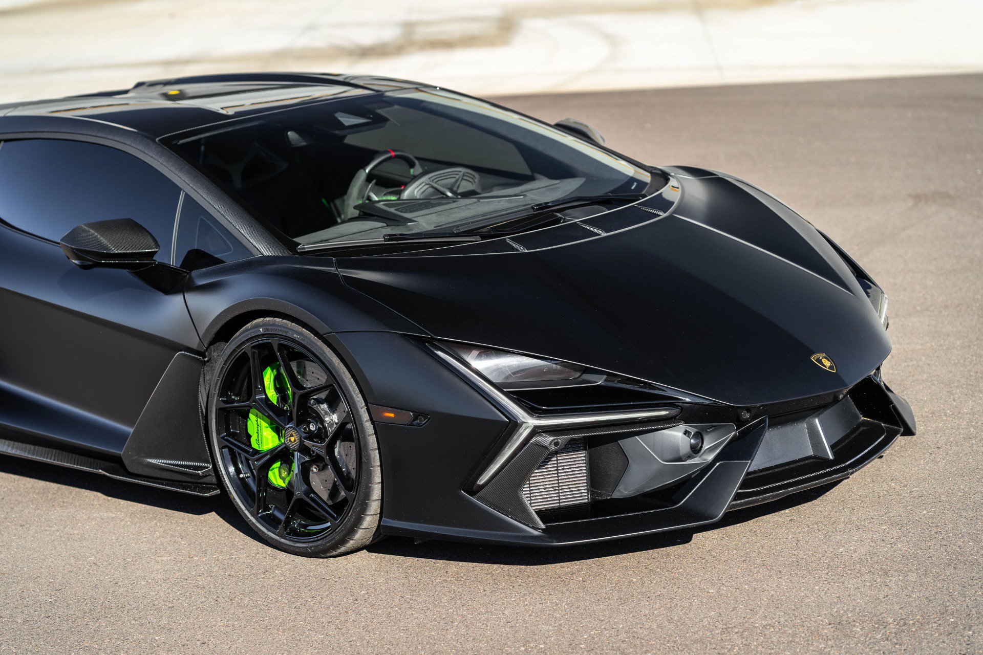 Used 2025 Lamborghini Revuelto AWD/4WD image 11