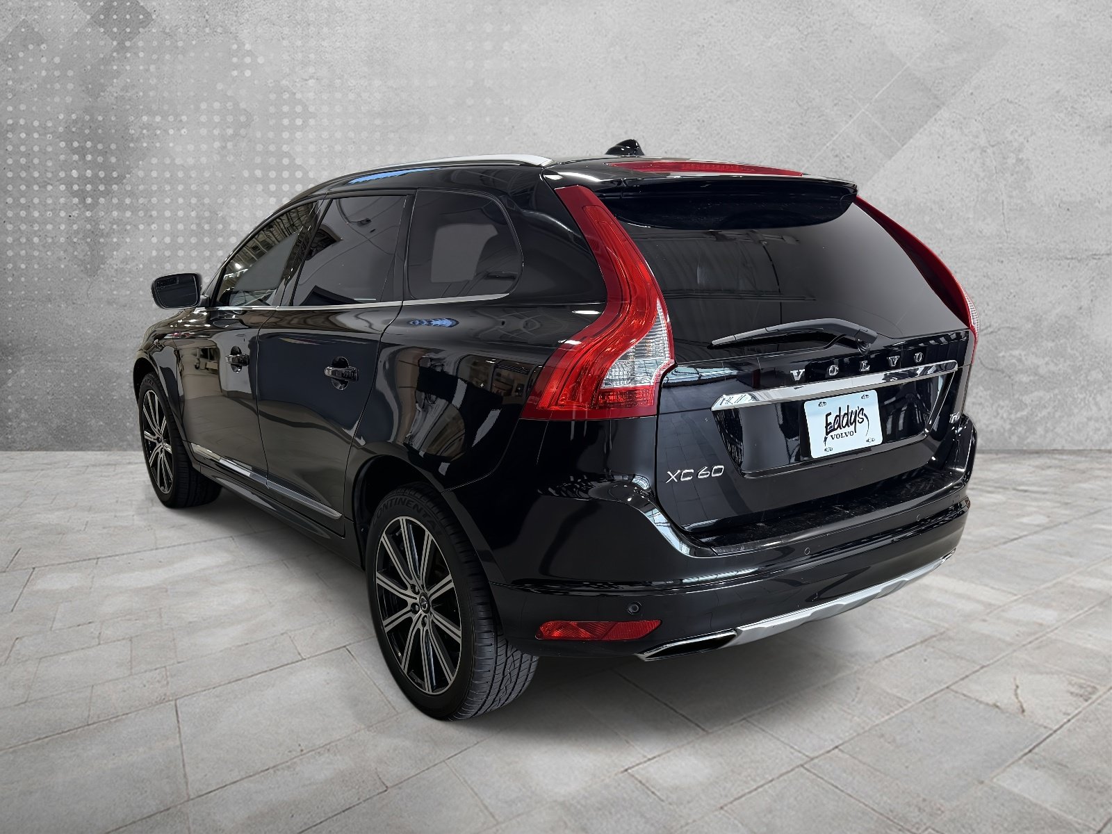 Used 2015 Volvo XC60 T6 Platinum FWD image 4