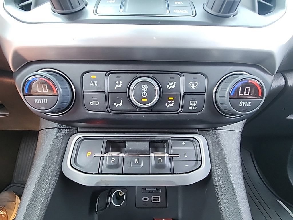 Used 2023 GMC Acadia SLT AWD/4WD image 16