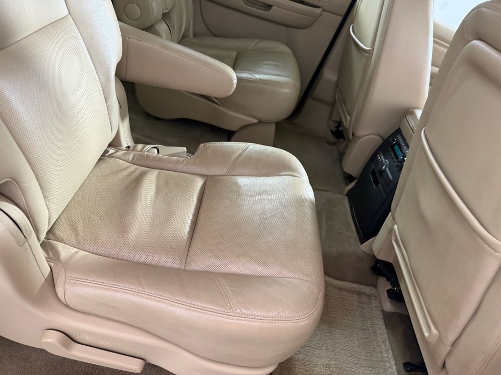 Used 2013 Cadillac Escalade ESV Luxury RWD image 23