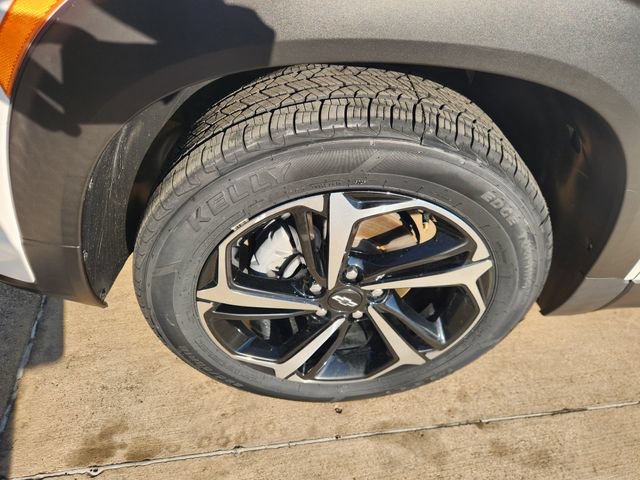 Used 2023 Chevrolet TrailBlazer RS w/ Convenience Package AWD/4WD image 8