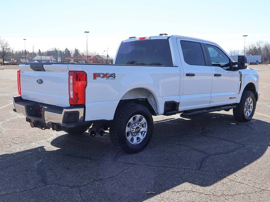 Used 2024 Ford F250 XLT w/ FX4 Off-Road Package image 5