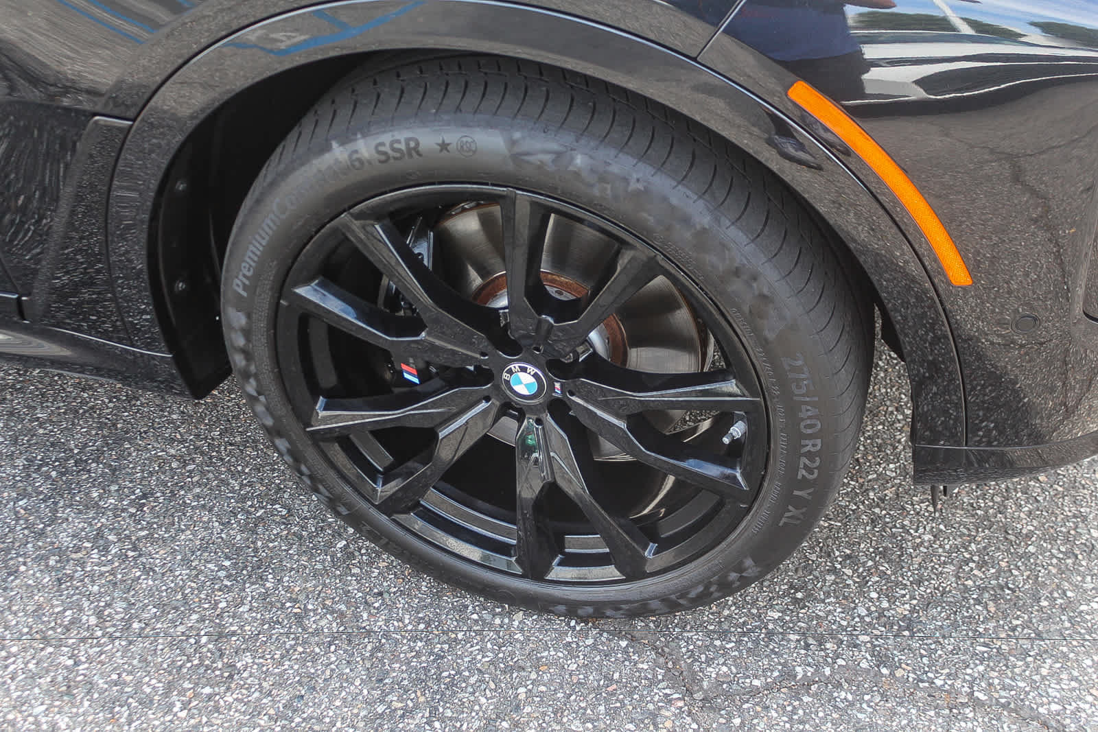 Used 2024 BMW X7 xDrive40i w/ M Sport Package AWD/4WD image 9