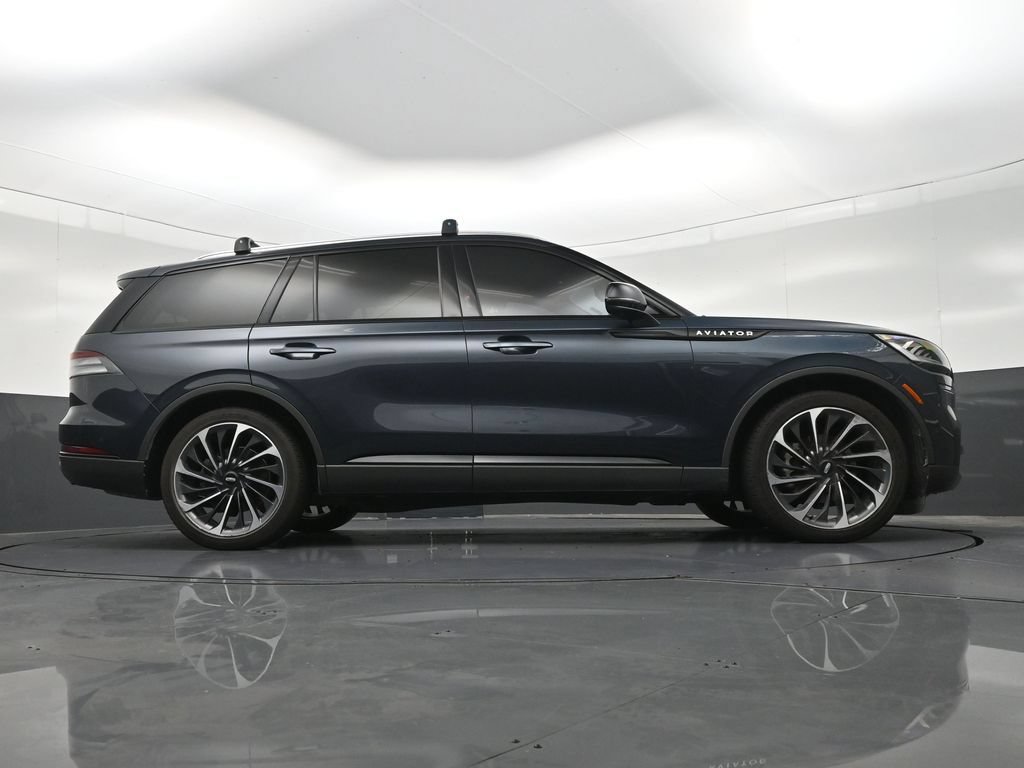 Used 2024 Lincoln Aviator Reserve w/ Equipment Group 201A RWD image 29