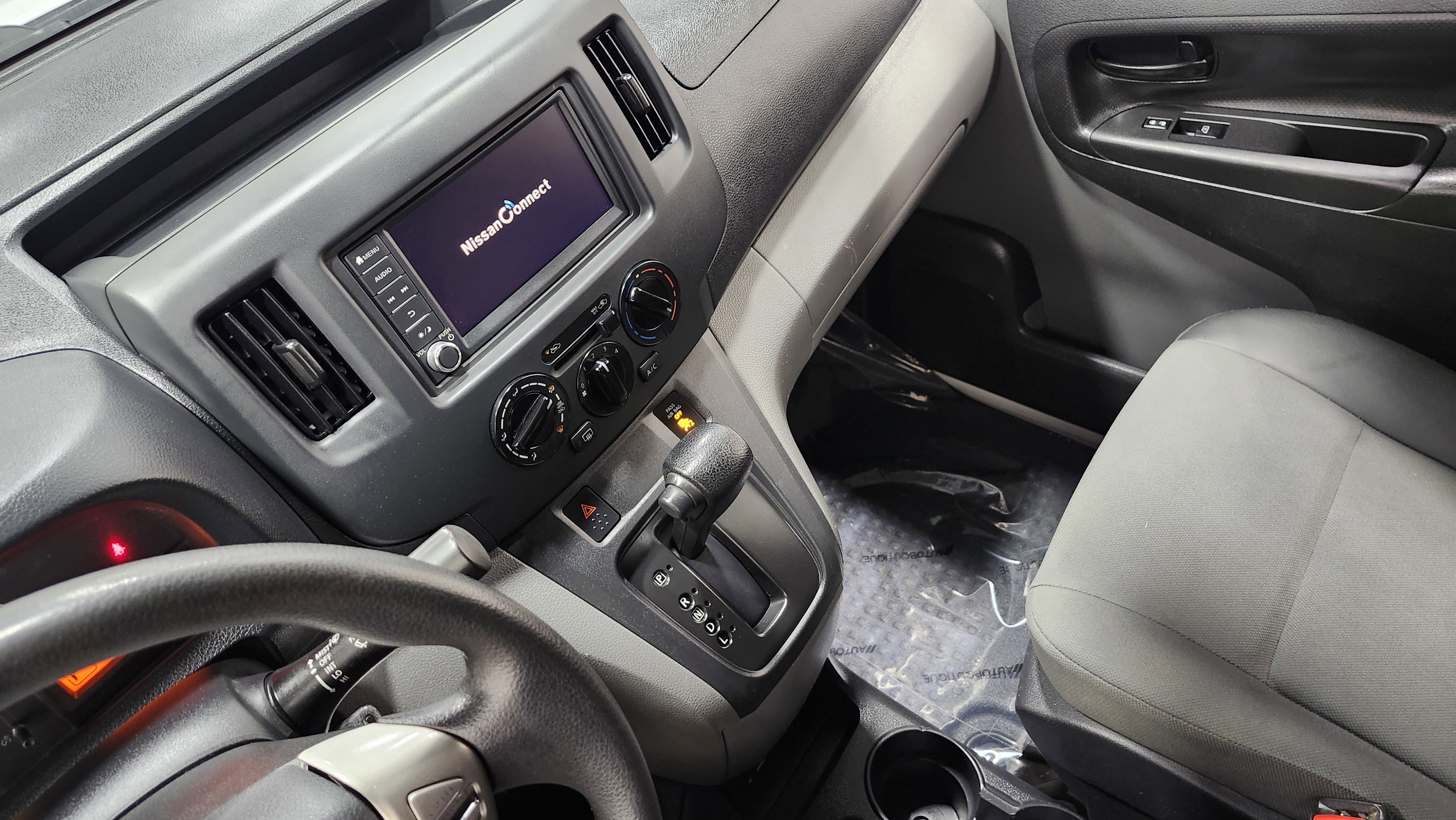 Used 2021 Nissan NV200 S w/ Back Door Glass Package image 29