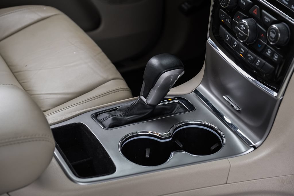 Used 2022 Jeep Grand Cherokee Limited w/ Tech Group RWD image 33