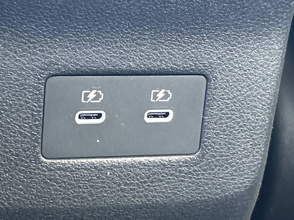New 2026 Nissan Kicks SR w/ SR Premium Package AWD/4WD image 21