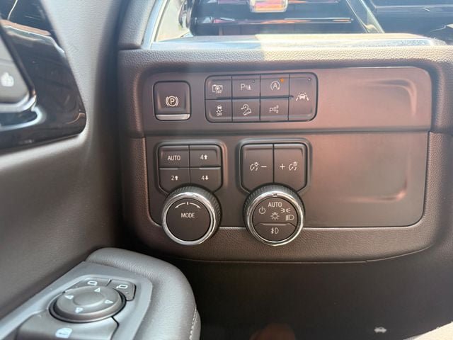 Used 2025 Chevrolet Tahoe Z71 AWD/4WD image 7
