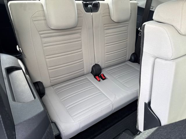 Certified 2023 Volkswagen Tiguan S image 24