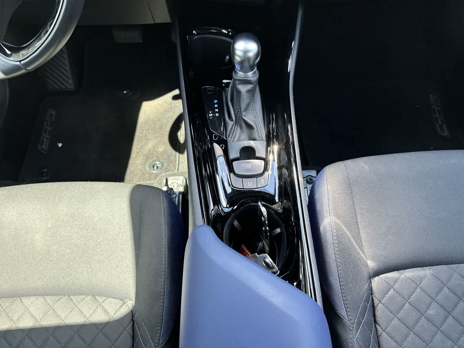 Used 2020 Toyota C-HR XLE FWD image 21