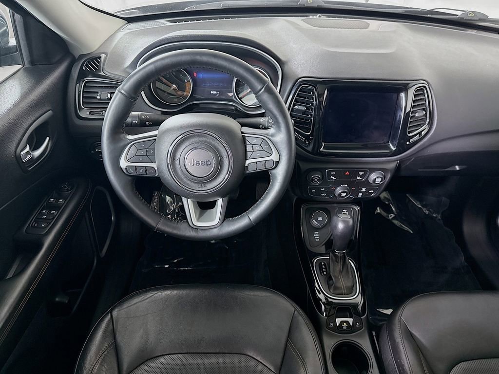 Used 2018 Jeep Compass Limited w/ Navigation Group AWD/4WD image 3