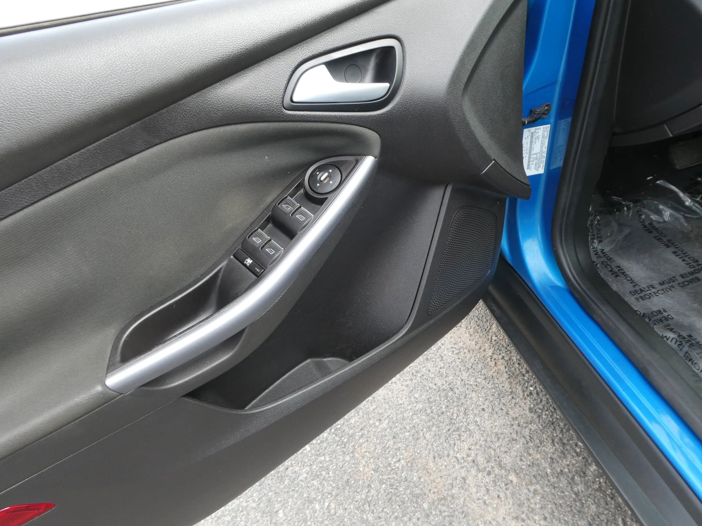 Used 2014 Ford Focus Titanium image 16