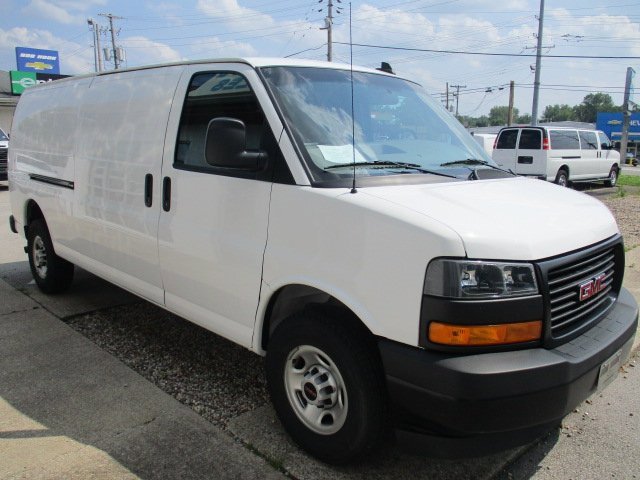 Used 2023 GMC Savana 2500 Extended w/ Driver Convenience Package image 3