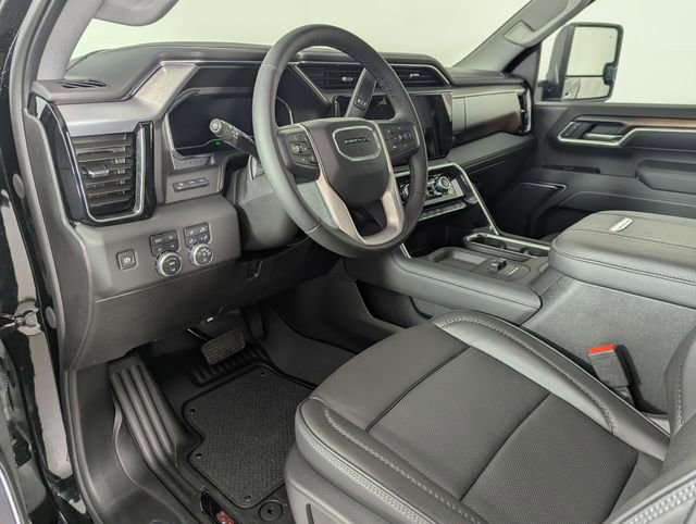 Used 2025 GMC Sierra 2500 Denali w/ Technology Package AWD/4WD image 17