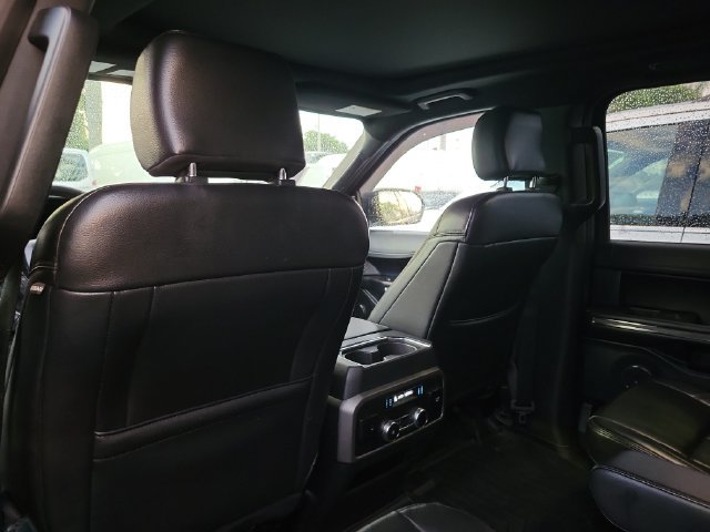 Used 2020 Ford Expedition Max XLT w/ Equipment Group 202A RWD image 8