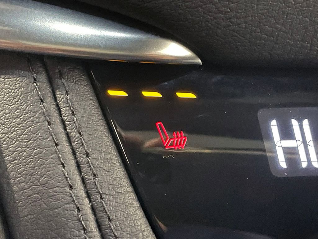 Used 2025 Cadillac XT5 Premium Luxury image 31