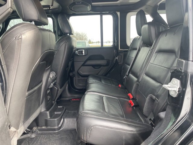 Used 2022 Jeep Wrangler Unlimited Sahara image 9