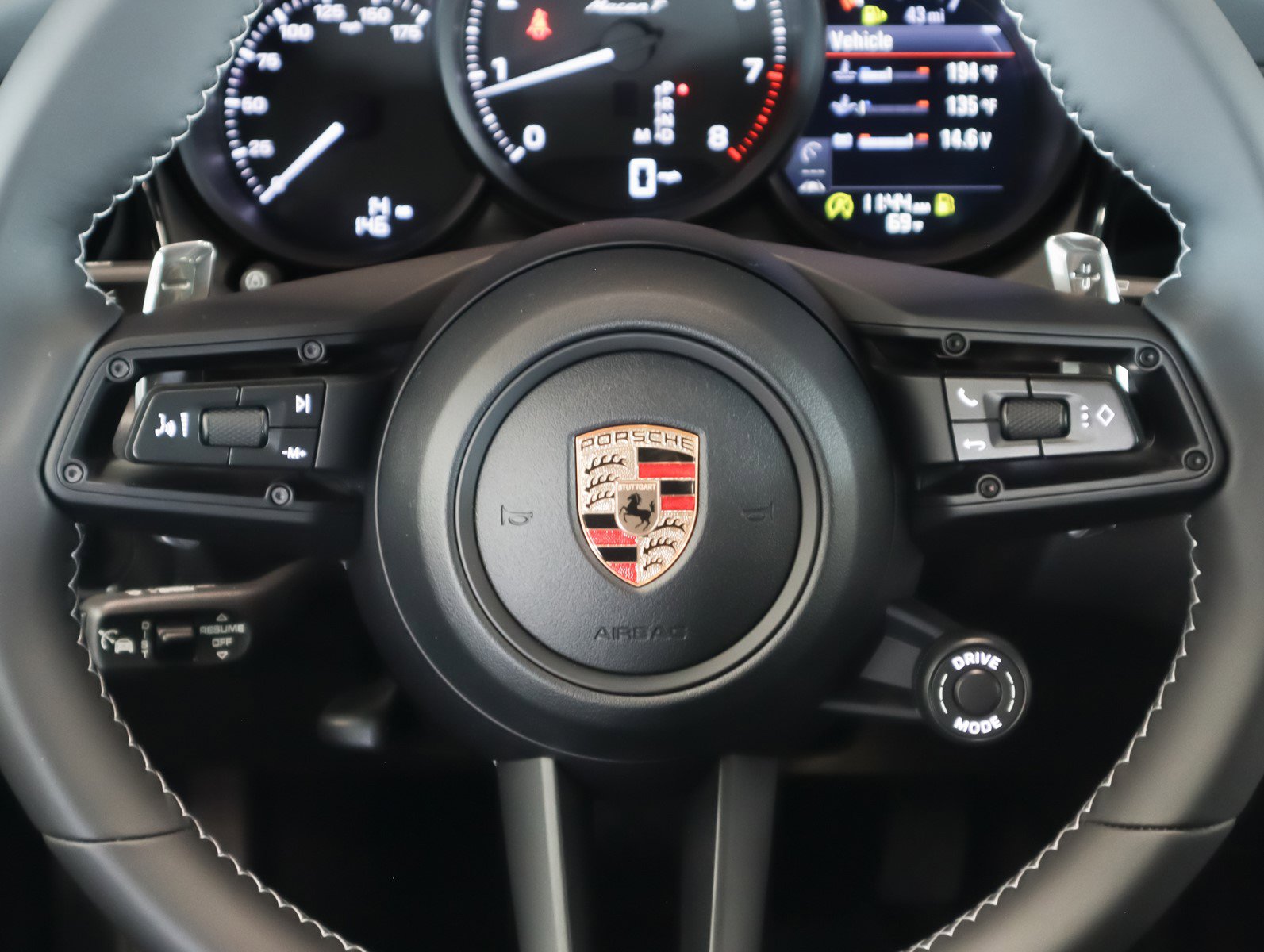 New 2026 Porsche Macan Turbo image 17