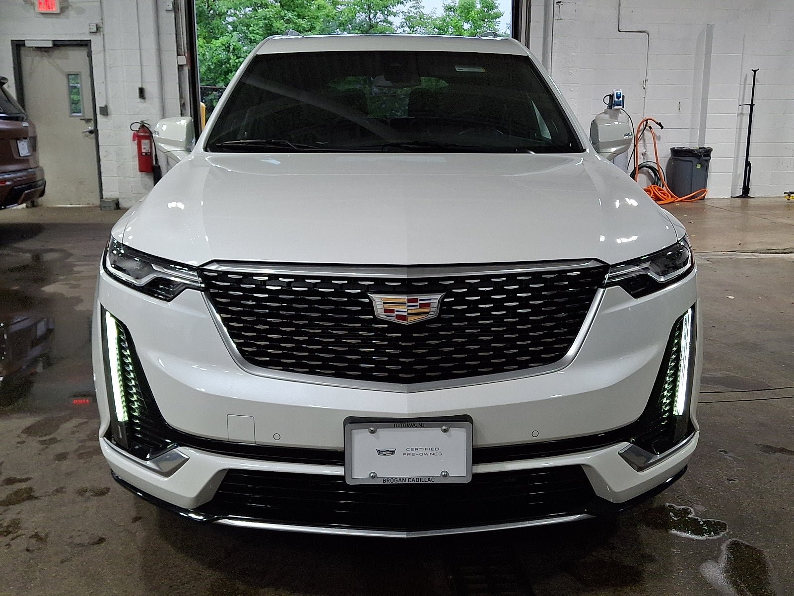 Certified 2023 Cadillac XT6 Premium Luxury AWD/4WD image 8