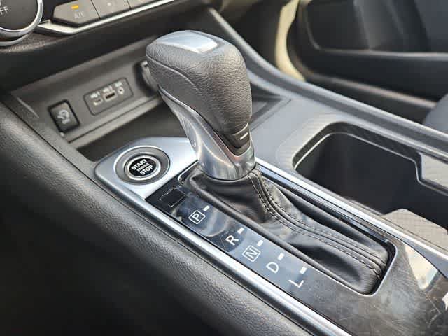 Used 2024 Nissan Sentra SV w/ Lighting Package FWD image 26
