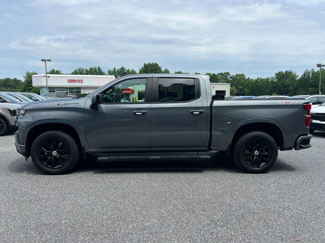 Used 2021 Chevrolet Silverado 1500 RST w/ Max Trailering Package image 2