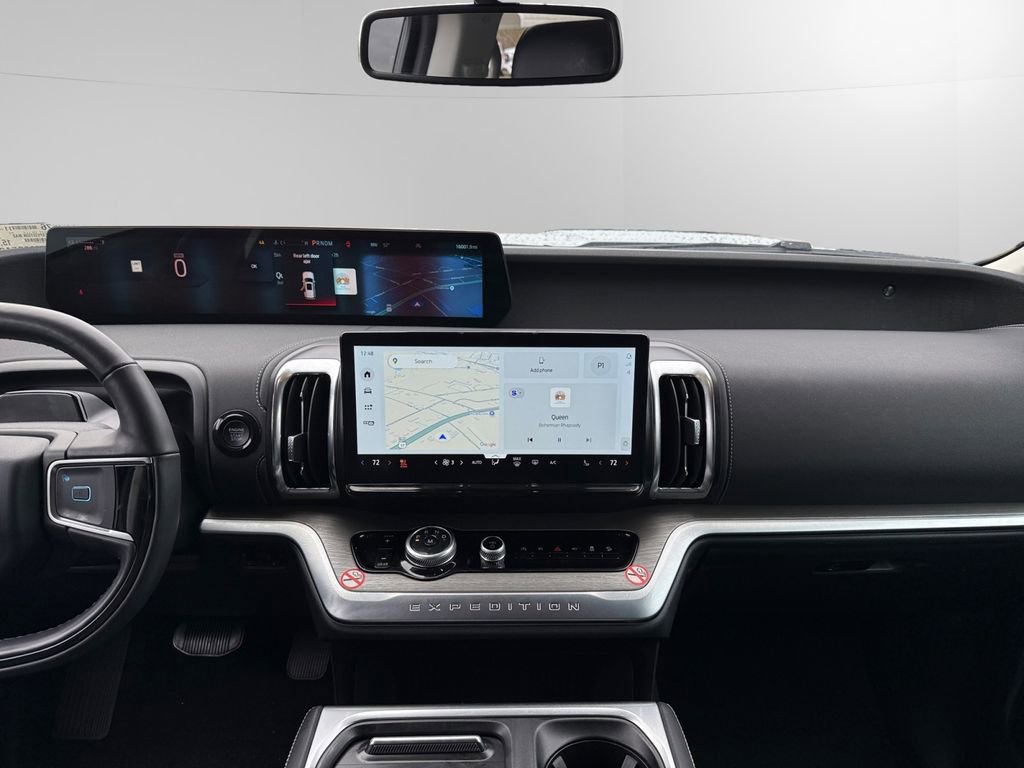 Certified 2025 Ford Expedition Max Platinum image 11