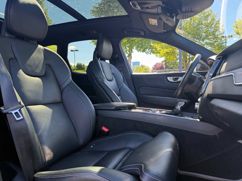 Used 2018 Volvo XC60 T5 Inscription w/ Luxury Seat Package AWD/4WD image 27