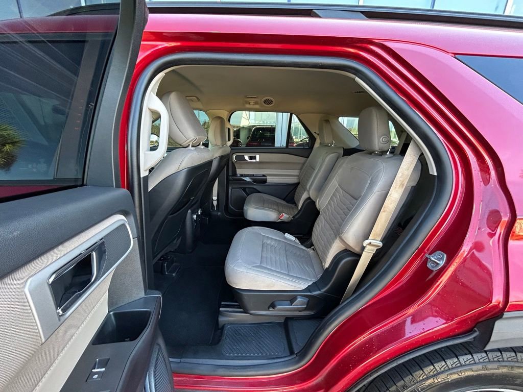 Used 2020 Ford Explorer XLT image 51