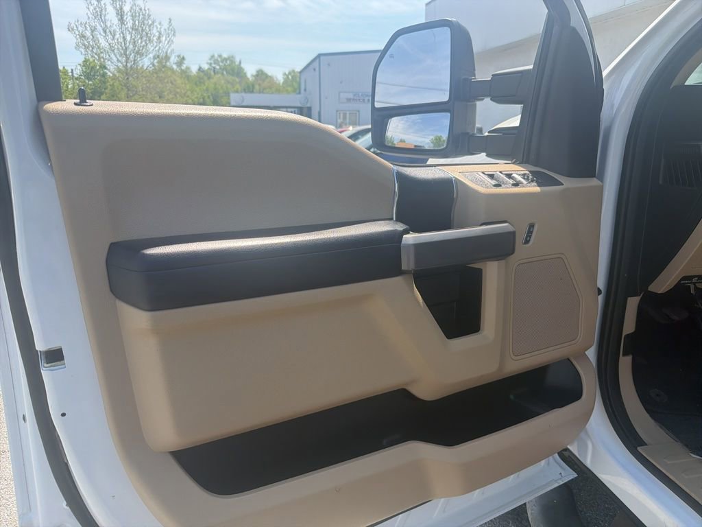 Used 2018 Ford F250 XLT w/ Snow Plow Prep Package image 10